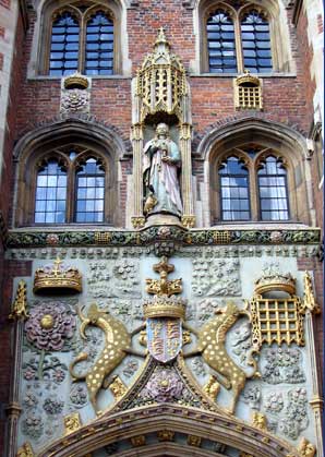 The entrance to Kings College